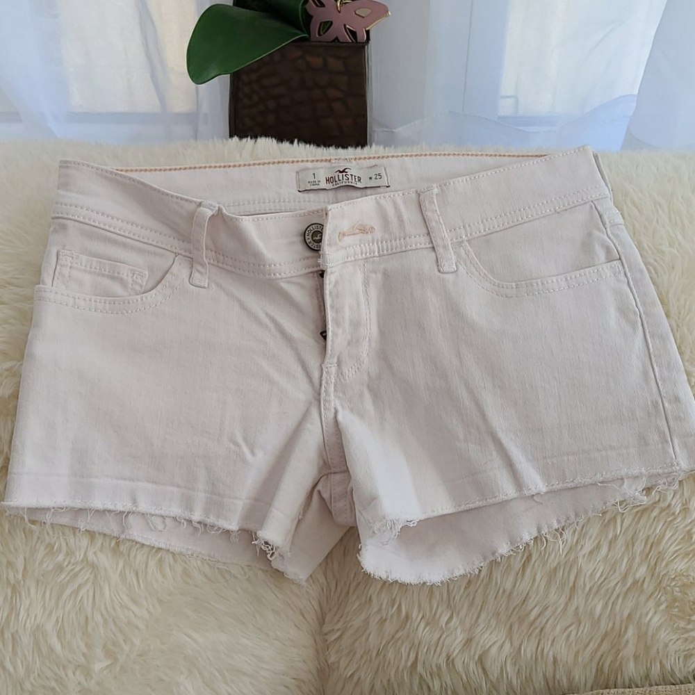 White Hollister Short